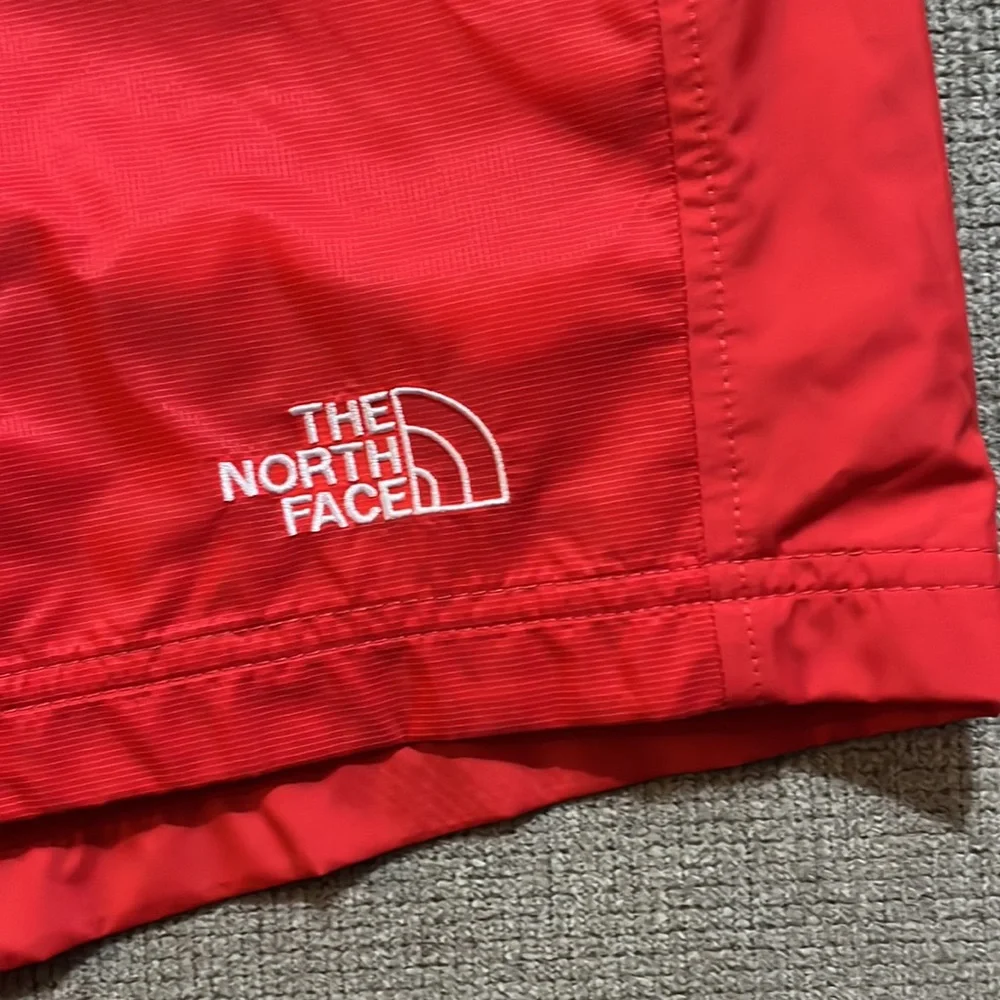 NWT The North Face TNF Wind Outline Shorts